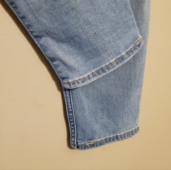Hollister | Junior's High Rise Super Skinny Distressed Jeans (Size 9L) - Picture 13 of 14